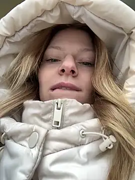 MaryHiggins online show from February 4, 1:17 pm