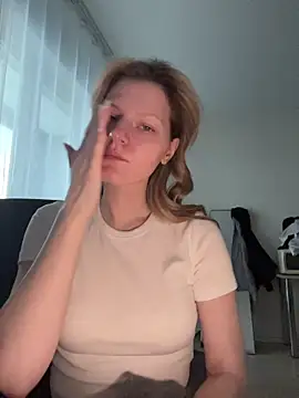 MaryHiggins online show from February 24, 3:10 pm