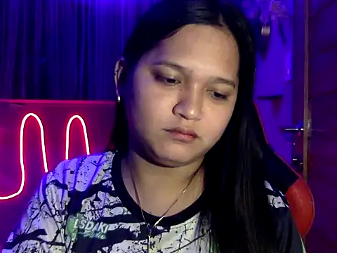 Snapshot of EmpressYna chatting on October 23, 7:45 pm EmpressYna online show from October 23, 7:45 pm