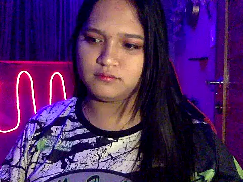 Snapshot of EmpressYna chatting on October 25, 9:42 pm EmpressYna online show from October 25, 9:42 pm