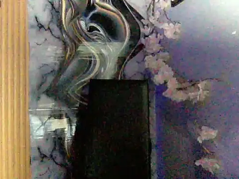 Snapshot of EmpressYna chatting on April 16, 1:23 pm EmpressYna online show from April 16, 1:23 pm