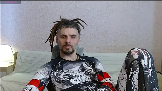 Aestheticguy101 online show from March 20, 12:10 pm