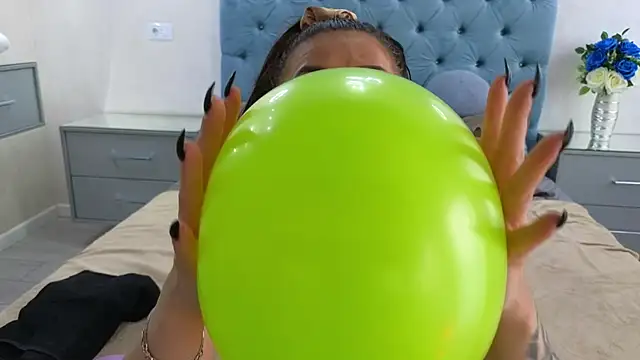 Theowonder online show from March 3, 11:00 am