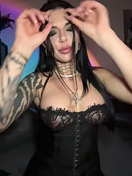 LexiCoco online show from February 6, 4:32 pm