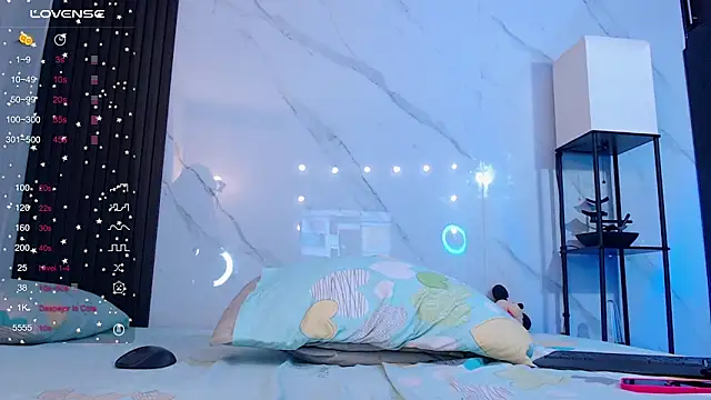 Snapshot of hotpawgmilf chatting on February 17, 10:03 pm hotpawgmilf online show from February 17, 10:03 pm