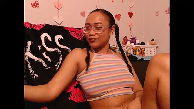 Snapshot of RylHoneyy chatting on February 12, 6:19 am RylHoneyy online show from February 12, 6:19 am