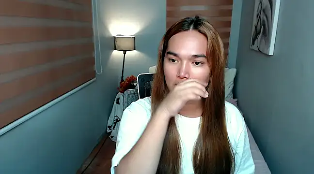 Snapshot of MoaningKylie chatting on January 9, 11:25 am MoaningKylie online show from January 9, 11:25 am