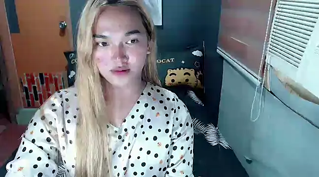 Snapshot of MoaningKylie chatting on March 23, 6:26 am MoaningKylie online show from March 23, 6:26 am