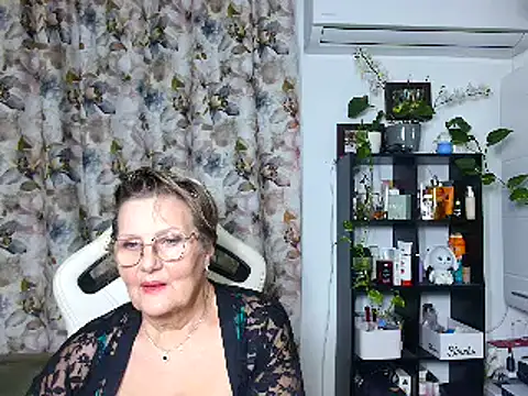 Selenna57 online show from December 18, 2:10 am