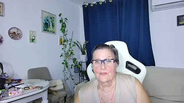 Selenna57 online show from March 26, 6:35 pm