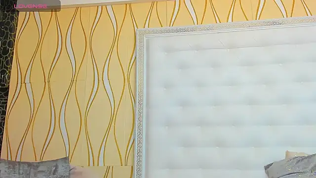 karissia online show from March 19, 8:45 am