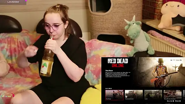 Snapshot of GamerGirl_Eve chatting on March 7, 6:38 pm GamerGirl Eve online show from March 7, 6:38 pm