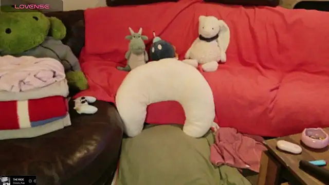 Snapshot of GamerGirl_Eve chatting on March 29, 5:46 pm GamerGirl Eve online show from March 29, 5:46 pm