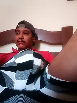 Snapshot of Faelpauzudo13 chatting on February 23, 12:35 pm Faelpauzudo13 online show from February 23, 12:35 pm