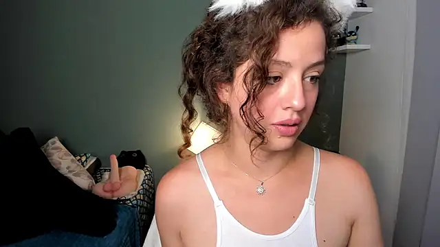 Cassandra Caiin online show from December 13, 12:42 am