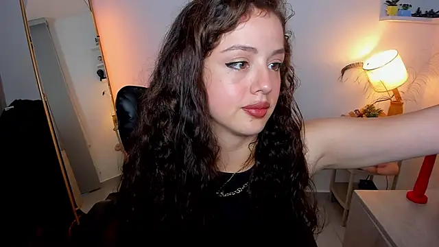 Cassandra Caiin online show from October 19, 10:54 pm