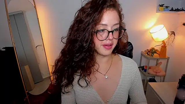 Cassandra Caiin online show from October 24, 5:15 am