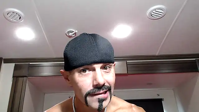 ThickD2C online show from December 17, 6:25 pm