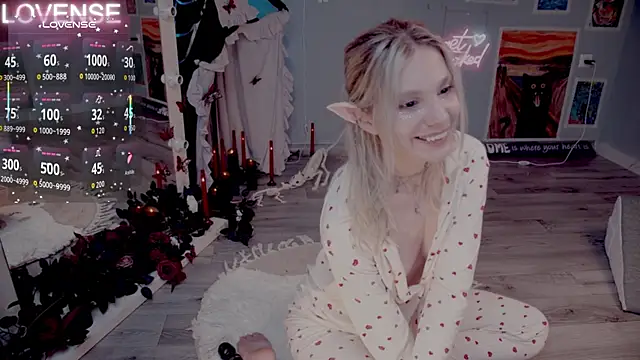 Careful i bite online show from November 14, 5:39 am