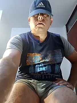 chicoguapo8 online show from November 11, 6:57 am