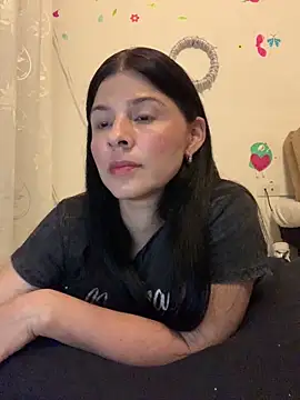 Estefani 32 online show from April 13, 11:32 pm