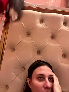 Flossy Vettie online show from January 12, 7:30 pm