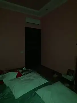 Flossy Vettie online show from April 3, 3:26 am