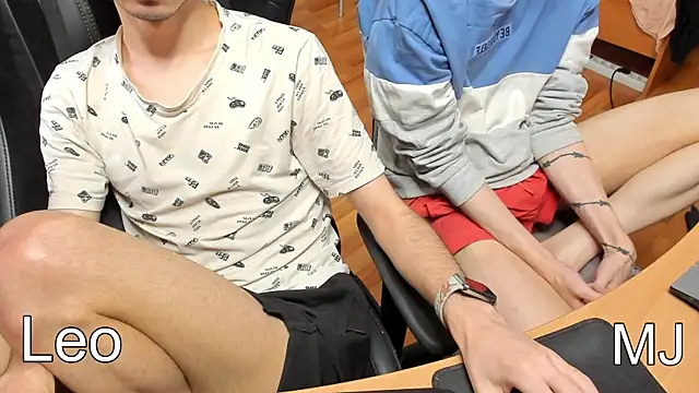 Snapshot of teelimata chatting on March 18, 12:36 pm teelimata online show from March 18, 12:36 pm