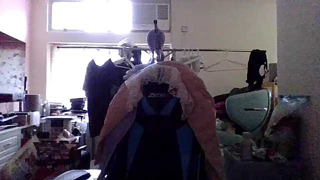 charlie xdd online show from March 8, 9:39 am