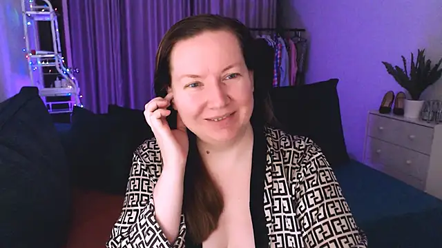 GoddessLara online show from February 1, 11:06 pm
