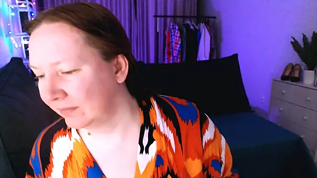 GoddessLara online show from March 18, 1:10 am