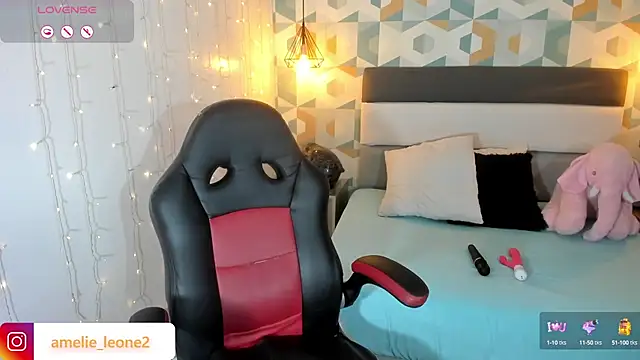 AMELIELEONE online show from February 3, 2:25 am