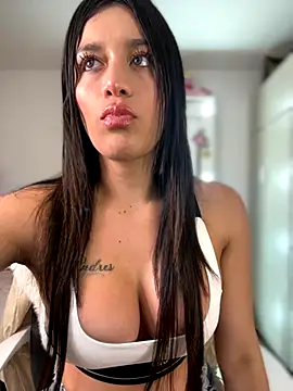 Emmily 19 online show from September 19, 1:07 am