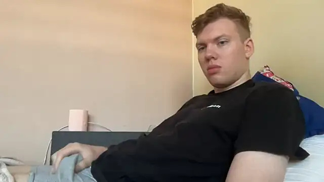 Snapshot of sexybooii6968 chatting on September 22, 8:05 am sexybooii6968 online show from September 22, 8:05 am