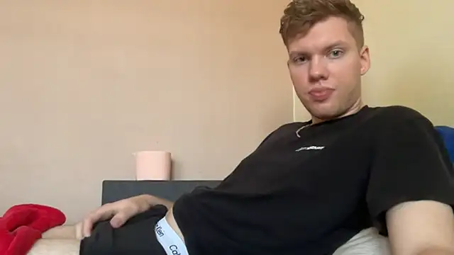 Snapshot of sexybooii6968 chatting on September 23, 9:34 am sexybooii6968 online show from September 23, 9:34 am