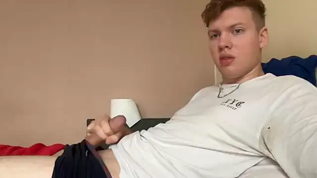 Snapshot of sexybooii6968 chatting on September 26, 9:46 am sexybooii6968 online show from September 26, 9:46 am