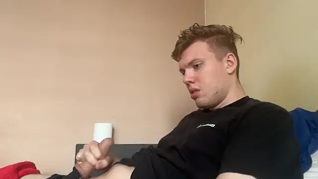 Snapshot of sexybooii6968 chatting on September 29, 1:27 pm sexybooii6968 online show from September 29, 1:27 pm