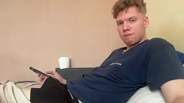 Snapshot of sexybooii6968 chatting on October 7, 12:57 pm sexybooii6968 online show from October 7, 12:57 pm