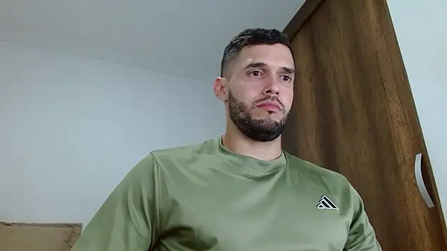 Noah jhonsonn online show from February 14, 3:36 am