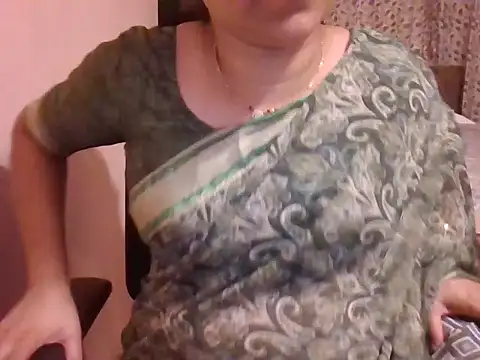 Snapshot of Pinky_4 chatting on January 16, 5:28 pm Pinky 4 online show from January 16, 5:28 pm