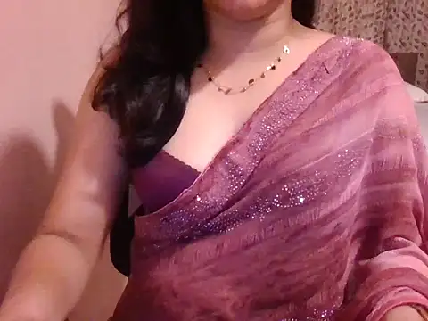 Snapshot of Pinky_4 chatting on February 11, 5:18 pm Pinky 4 online show from February 11, 5:18 pm