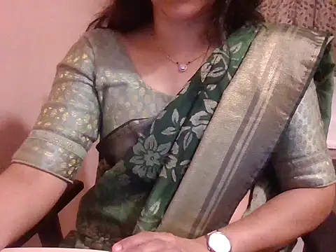 Snapshot of Pinky_4 chatting on February 24, 11:58 pm Pinky 4 online show from February 24, 11:58 pm