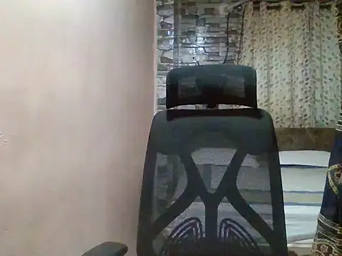 Snapshot of Pinky_4 chatting on July 6, 5:37 am Pinky 4 online show from July 6, 5:37 am