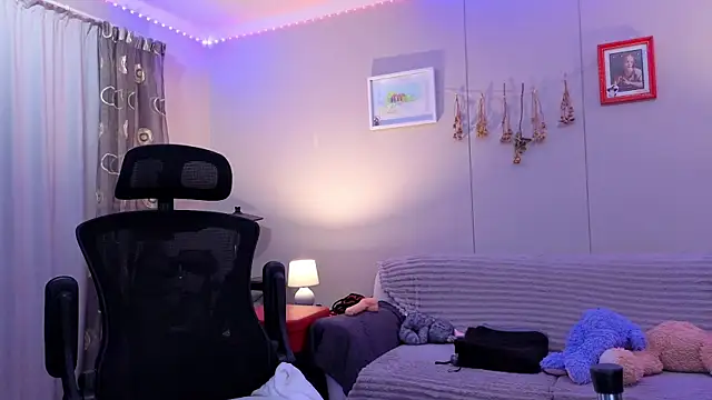 Snapshot of ScarletCarnal chatting on February 22, 10:19 pm ScarletCarnal online show from February 22, 10:19 pm