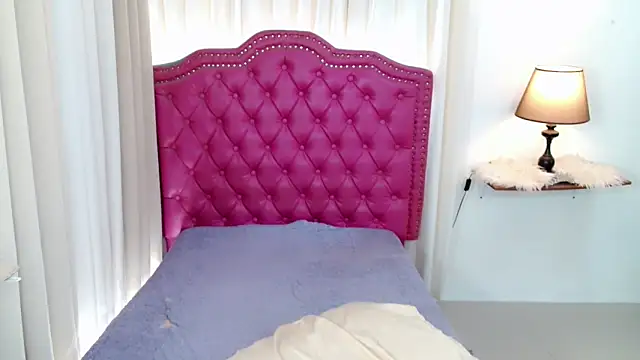 DreamLADYBOY online show from April 12, 11:32 pm