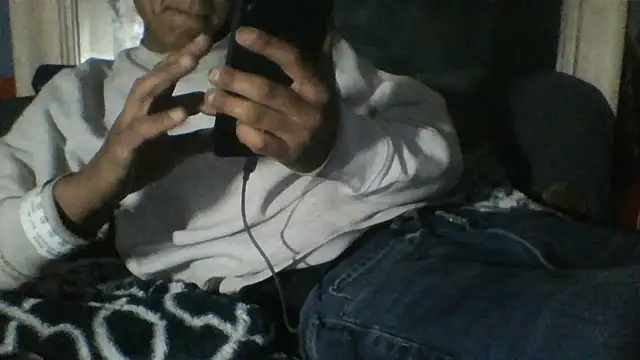 Snapshot of BIG-CkD_F chatting on December 22, 10:56 am BIG-CkD F online show from December 22, 10:56 am