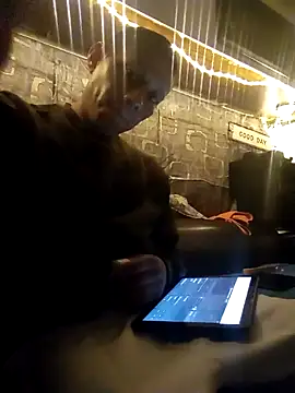 Snapshot of BIG-CkD_F chatting on February 24, 11:41 am BIG-CkD F online show from February 24, 11:41 am