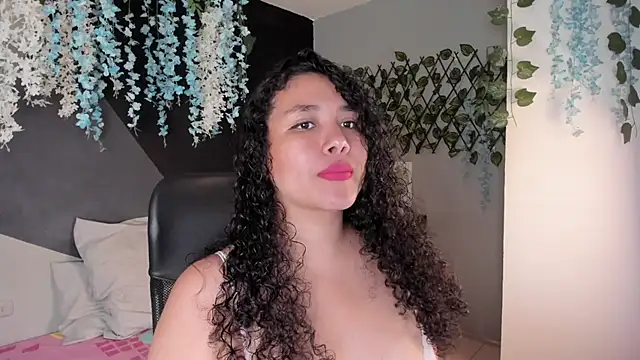 Snapshot of alixon_fiore5 chatting on February 28, 6:58 am alixon fiore5 online show from February 28, 6:58 am