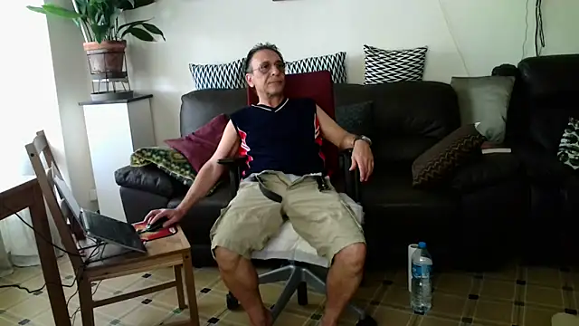 HETEREOMAN online show from September 21, 3:57 pm