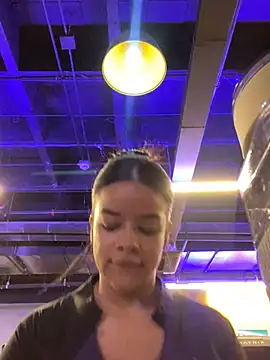 trianawhite online show from December 19, 8:34 pm